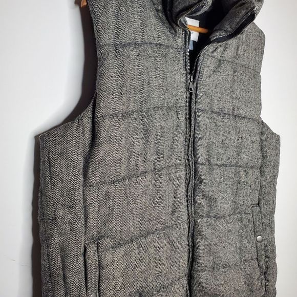 Old Navy Grey Herringbone Quilted Tweed Fleece Lined Wool Puffer Vest Size XL - Picture 2 of 5